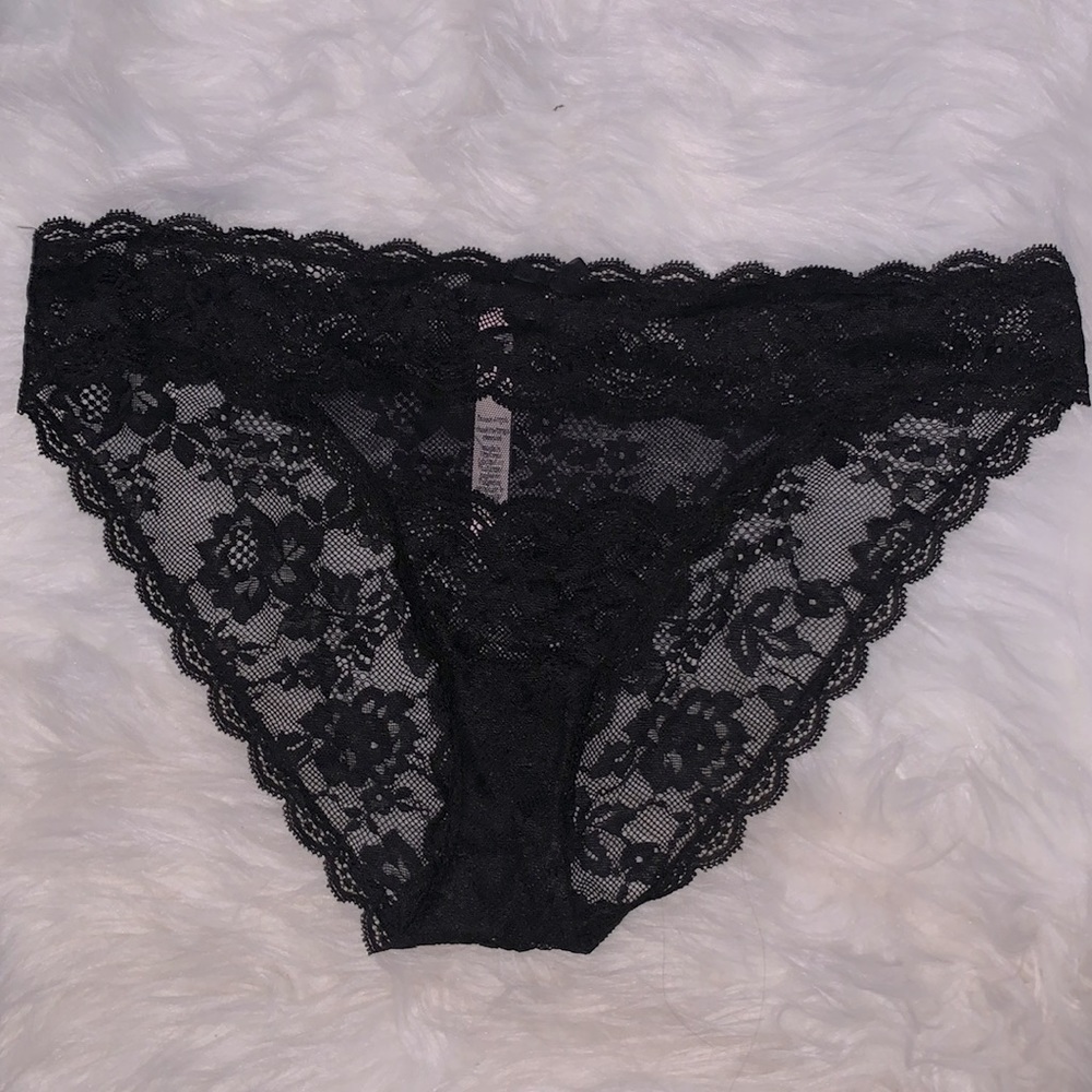 Pack of Two Never Worn Victoria’s Secret Panties Maroon and Black Lace - Picture 5 of 7